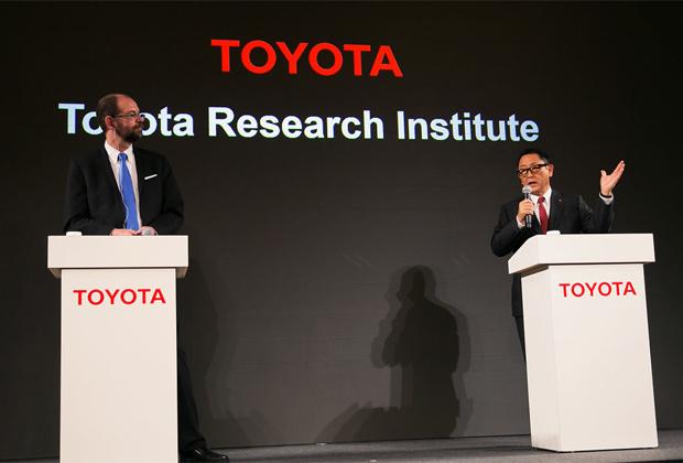 Cover Image for Toyota investit 1 milliard de dollars dans la voiture sans chauffeur